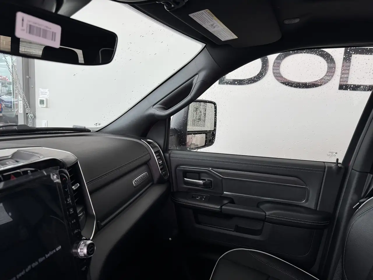 RAM 3500 снимка RAM 3500