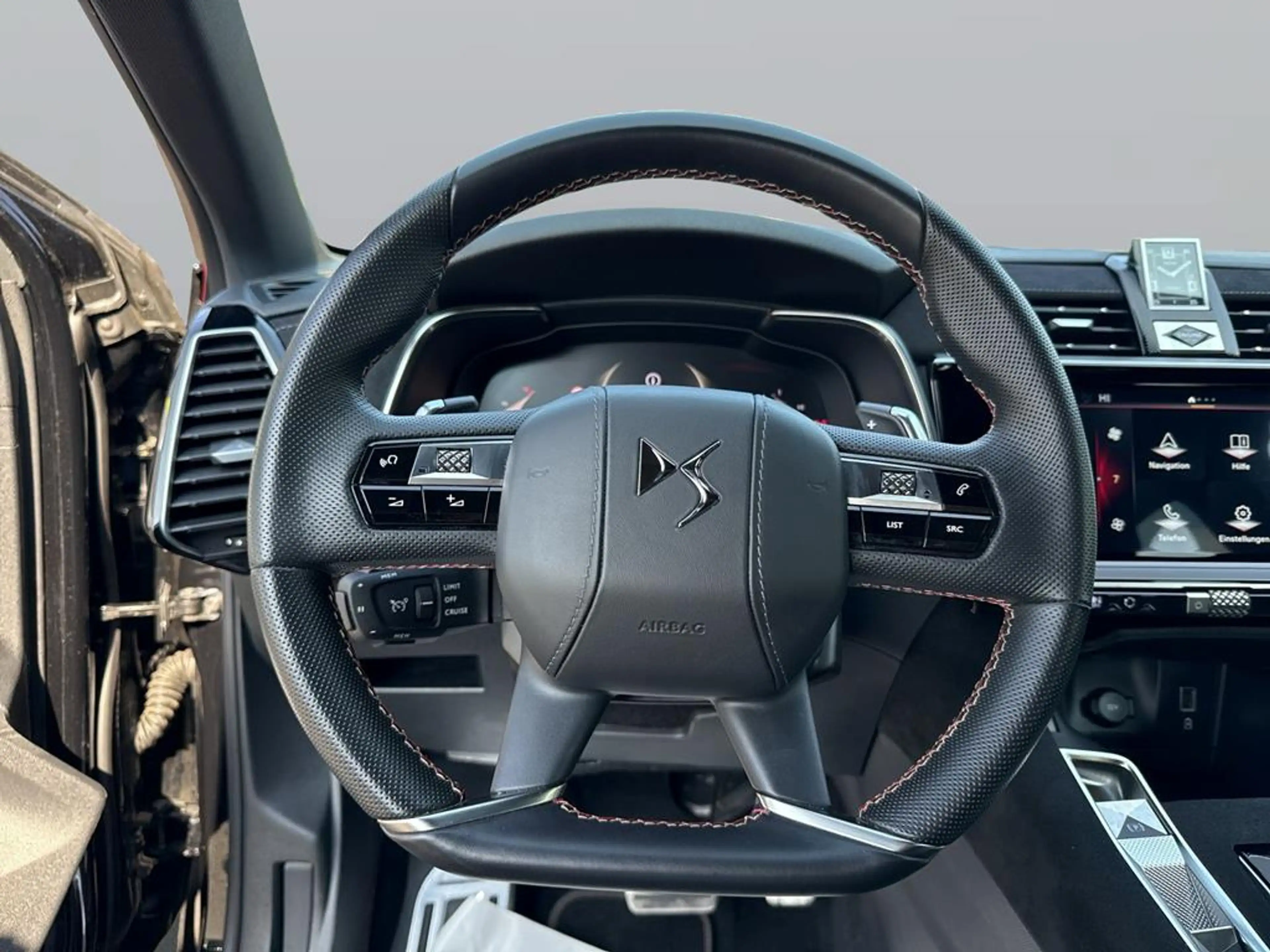 DS Automobiles DS 7 Performance Line + — photo 14