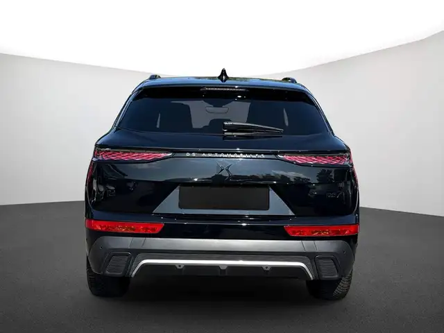 DS Automobiles DS 7 view 4