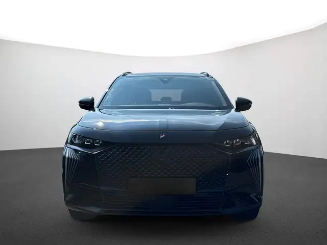 DS Automobiles DS 7 view 3
