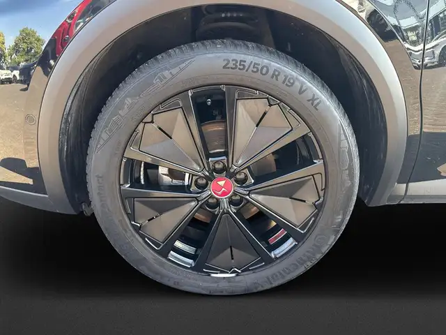 DS Automobiles DS 7 view 9