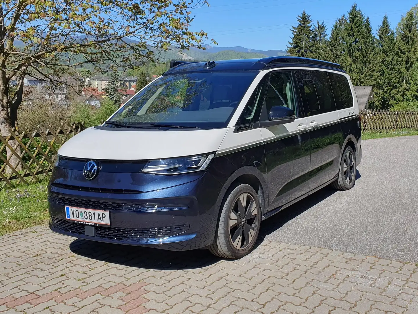 Volkswagen T7 California Beach Camper Blau - 2
