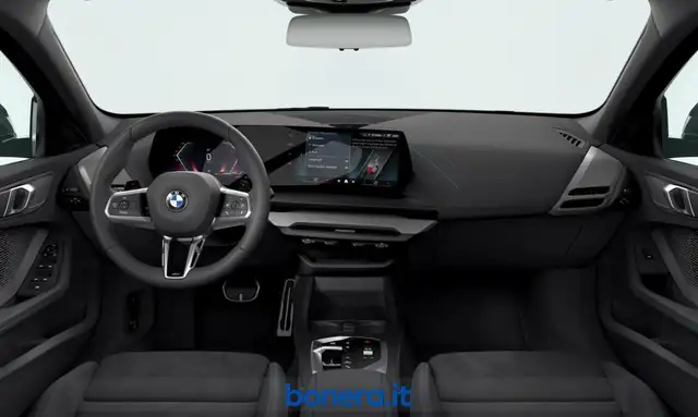 BMW 1 Series view 4