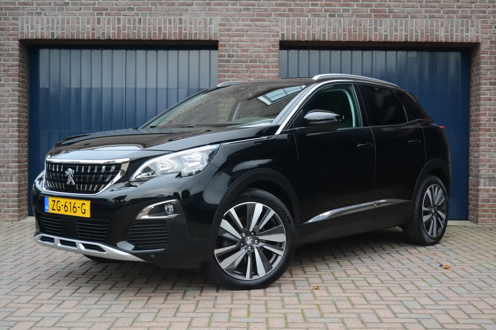 Peugeot 3008 1.2 PureTech Blue Lease Premium | Trekhaak | Keyle Zwart - 1
