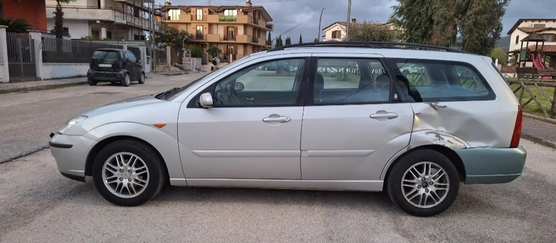 Ford Focus SW 1.6i 16v Ghia - 2
