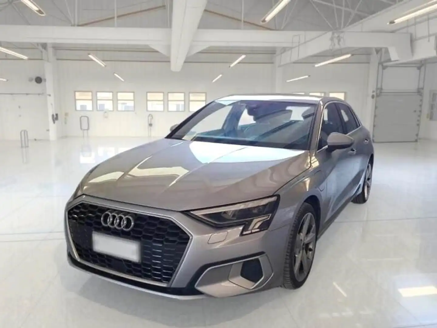 Audi A3 A3 SPB 40 TFSI e S tronic Business Advanced Gris - 1