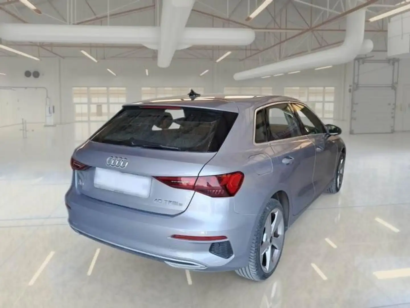 Audi A3 A3 SPB 40 TFSI e S tronic Business Advanced Gris - 2
