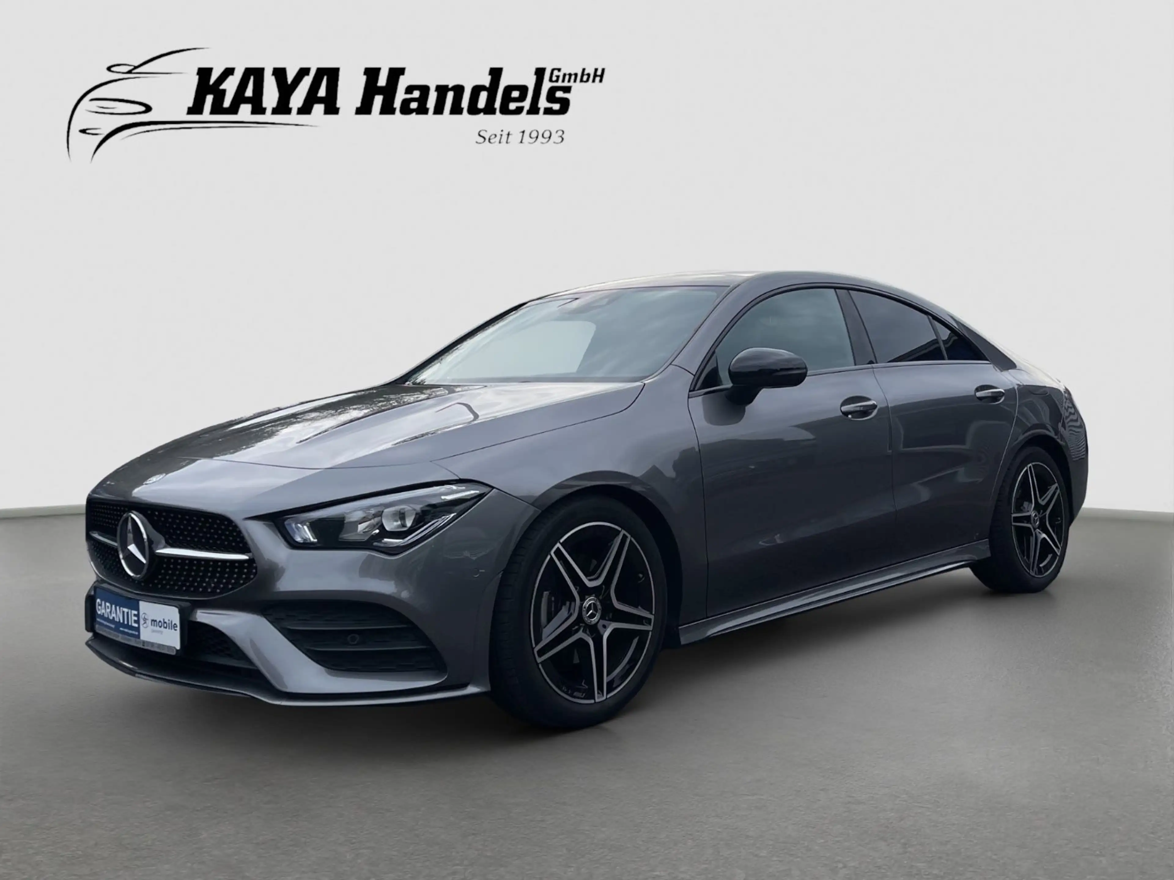 Mercedes-Benz CLA 180 Kamera/Panorama/Night-Paket/ AMG Line — photo 3