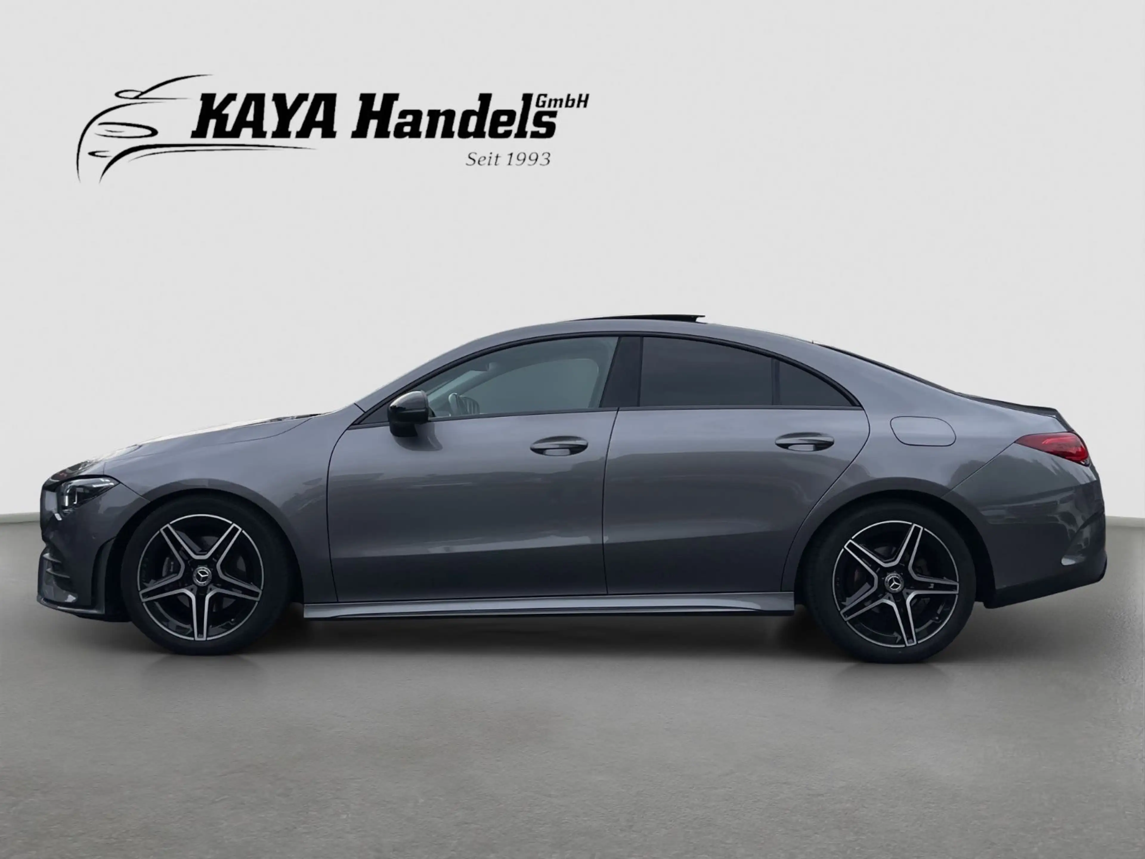 Mercedes-Benz CLA 180 Kamera/Panorama/Night-Paket/ AMG Line — photo 4