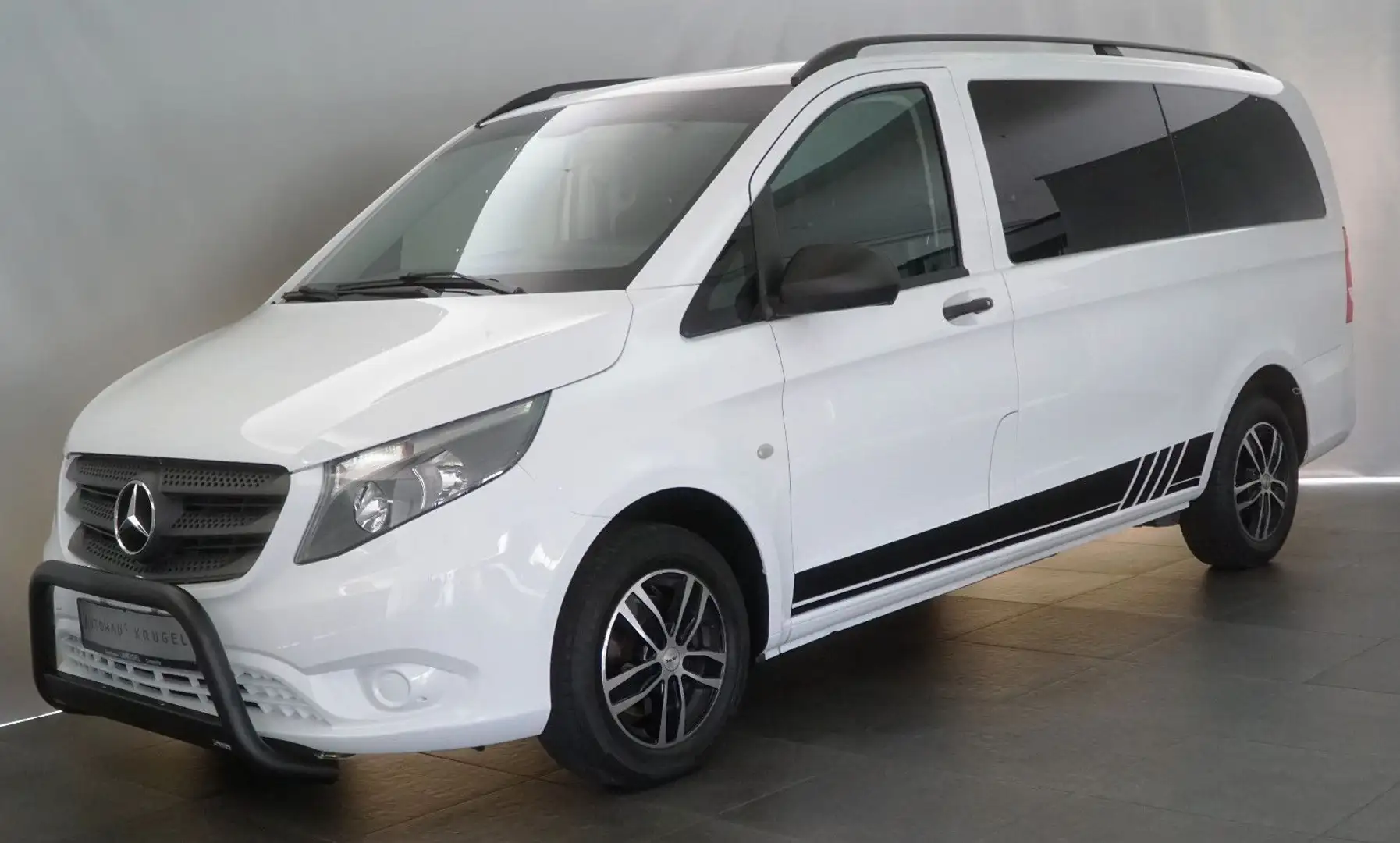 Mercedes-Benz Vito Tourer Pro lang 8Sitzer! Optik Paket! White - 1