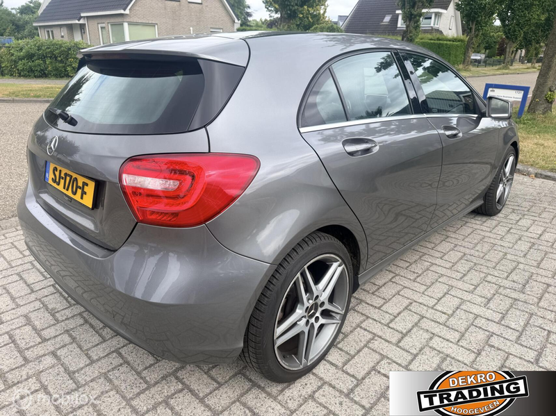 Mercedes-Benz A 180 Ambition clima Apple CarPlay camera — photo 5