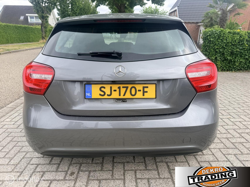 Mercedes-Benz A 180 Ambition clima Apple CarPlay camera — photo 4