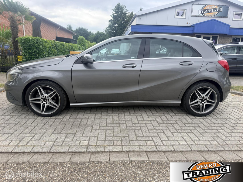 Mercedes-Benz A 180 Ambition clima Apple CarPlay camera — photo 2