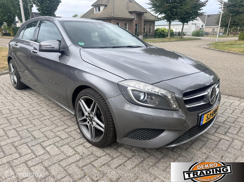 Mercedes-Benz A 180 Ambition clima Apple CarPlay camera — photo 7