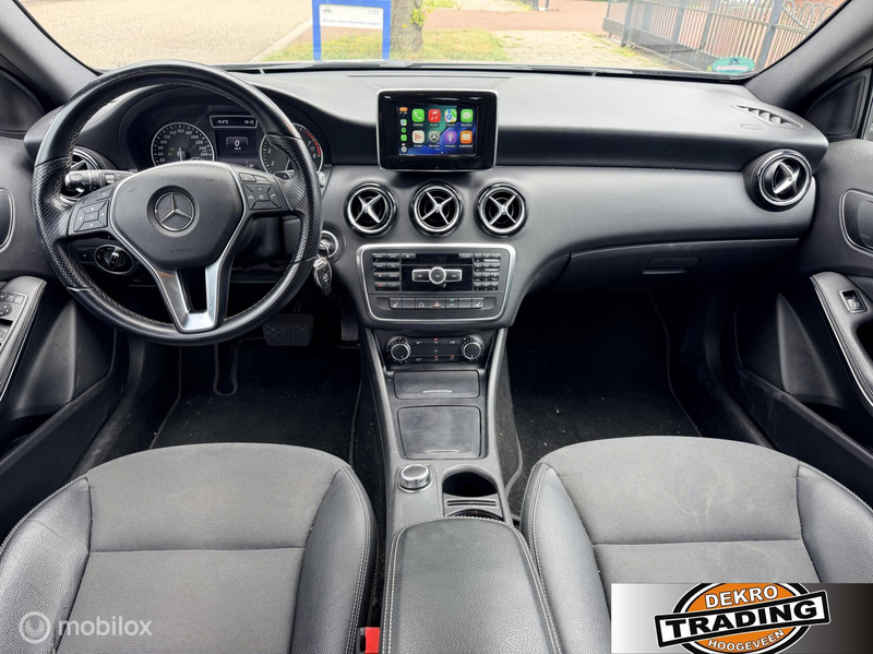 Mercedes-Benz A 180 Ambition clima Apple CarPlay camera — photo 15