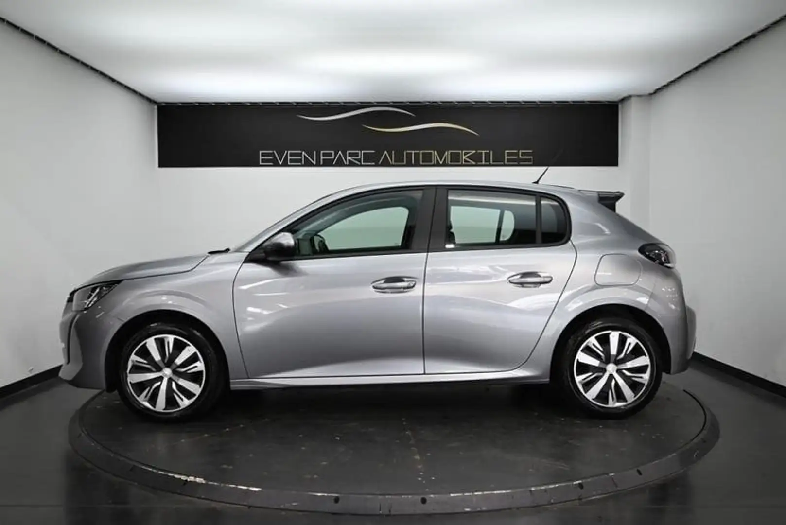 Peugeot 208 BUSINESS PureTech 100 S&amp;S EAT8 Active - 2