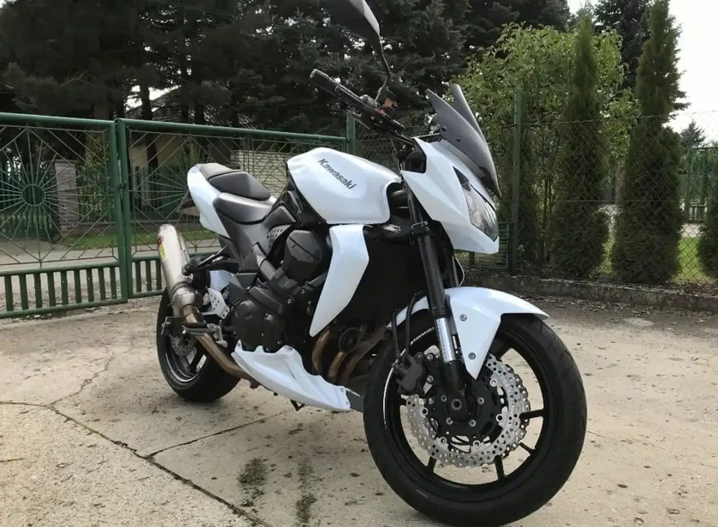 Kawasaki Z 750 Weiß - 1