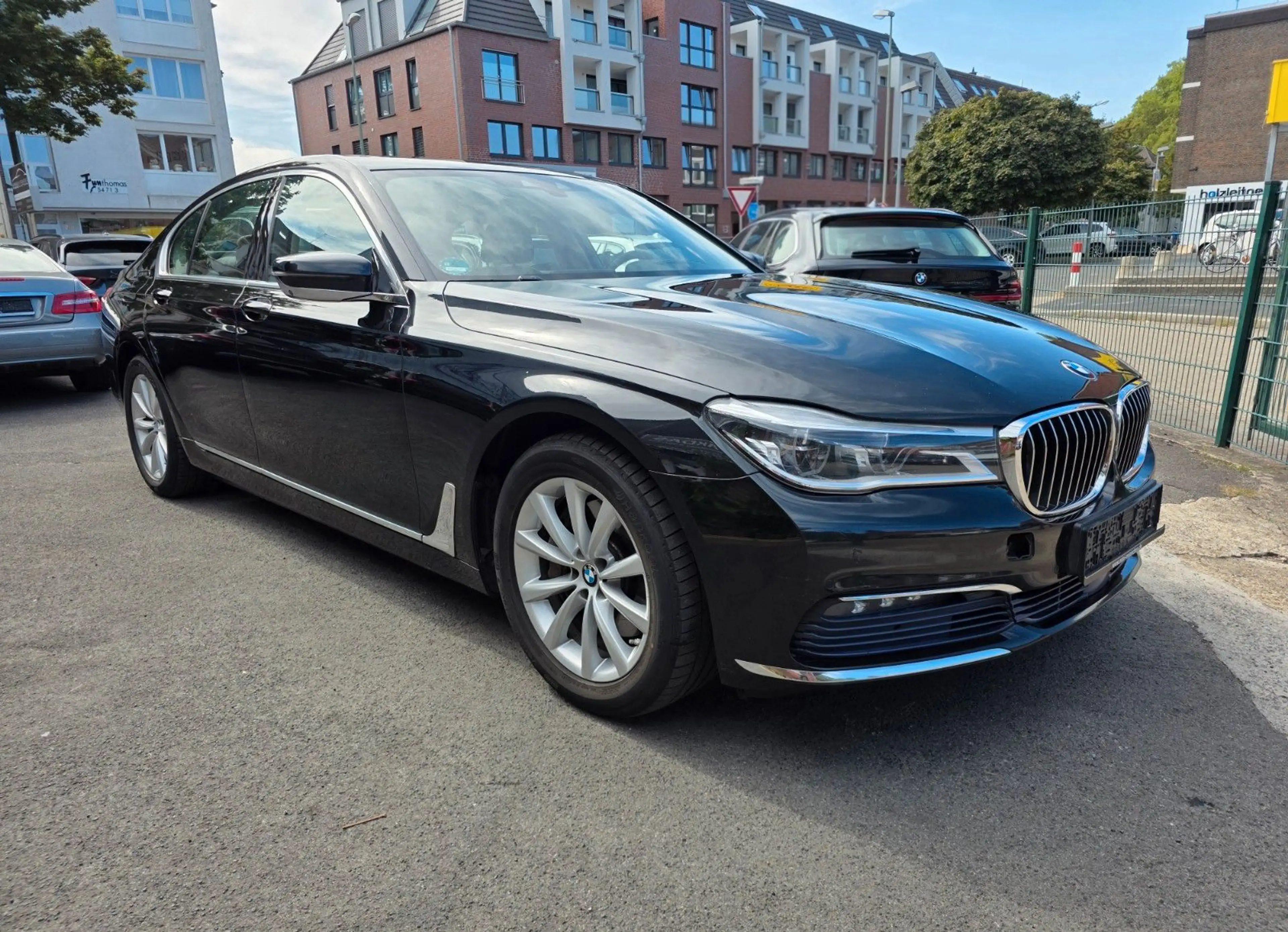 BMW 730 d 1.Hand-HeadUp-GSD-TV-Unfallfrei-Top Zustan