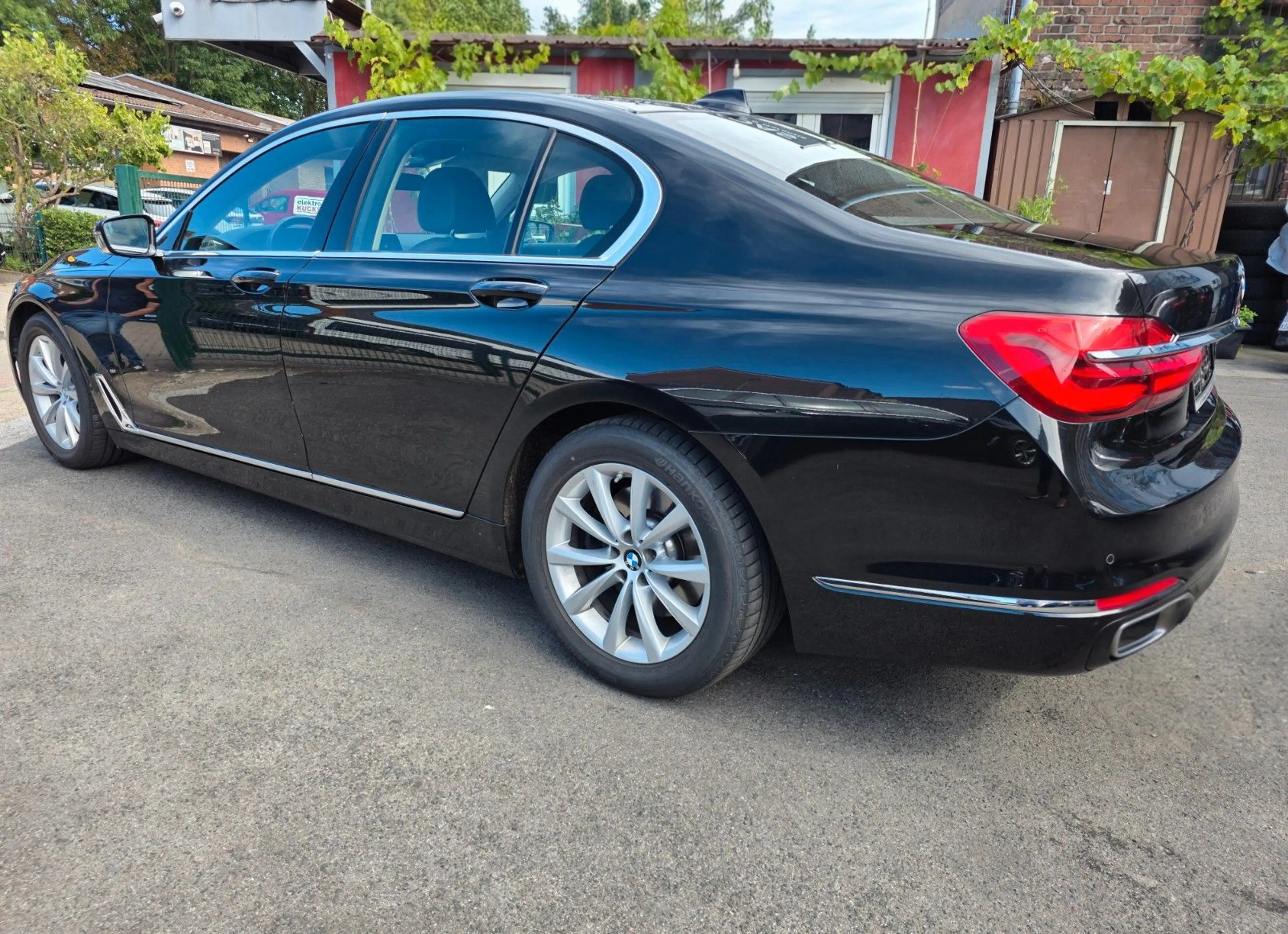 BMW 730 d 1.Hand-HeadUp-GSD-TV-Unfallfrei-Top Zustan — photo 4
