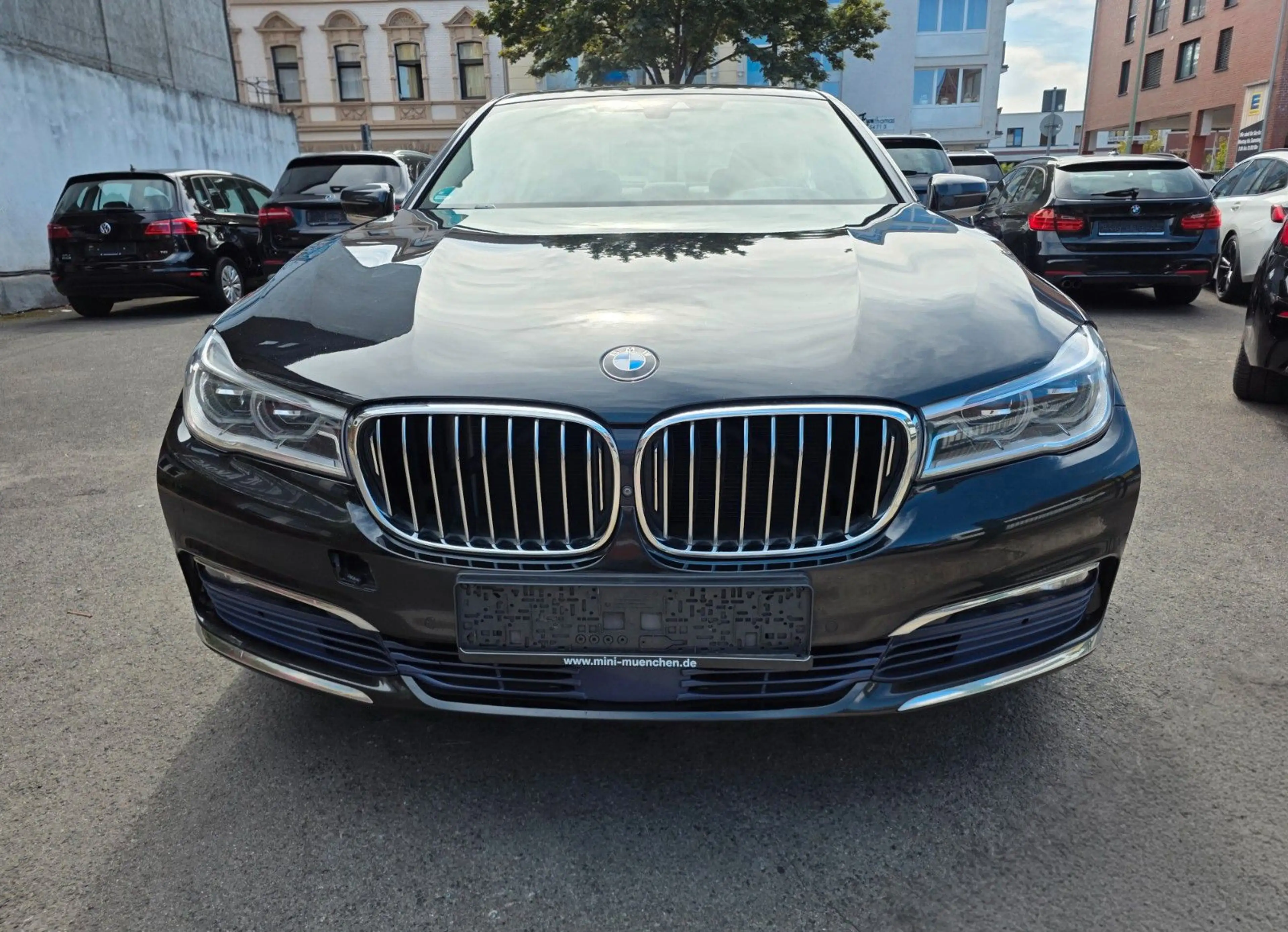 BMW 730 d 1.Hand-HeadUp-GSD-TV-Unfallfrei-Top Zustan — photo 2
