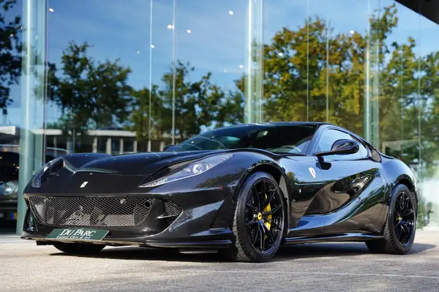 Ferrari 812 6.5 V12 Superfast HELE / Carbon / Lift / Passenger