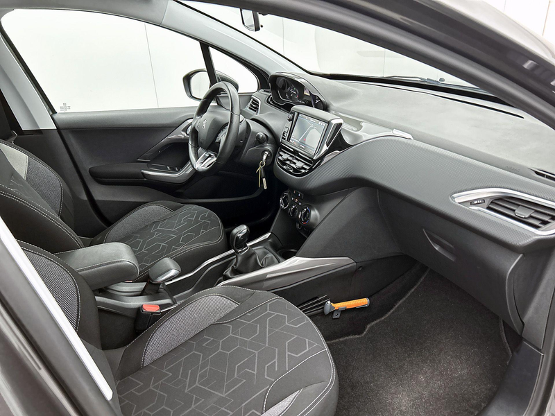 Peugeot 2008 SUV Blue Lion 110pk | Lage kilometerstand! | 100% — photo 12