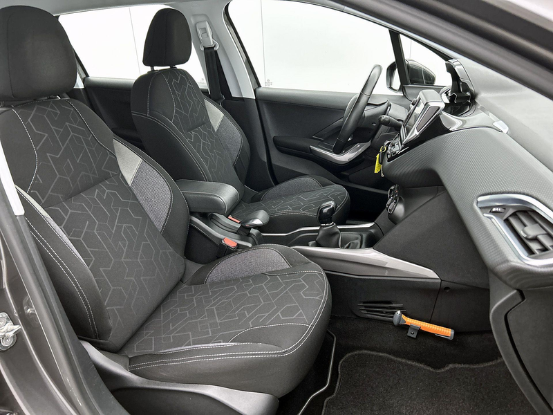 Peugeot 2008 SUV Blue Lion 110pk | Lage kilometerstand! | 100% — photo 13