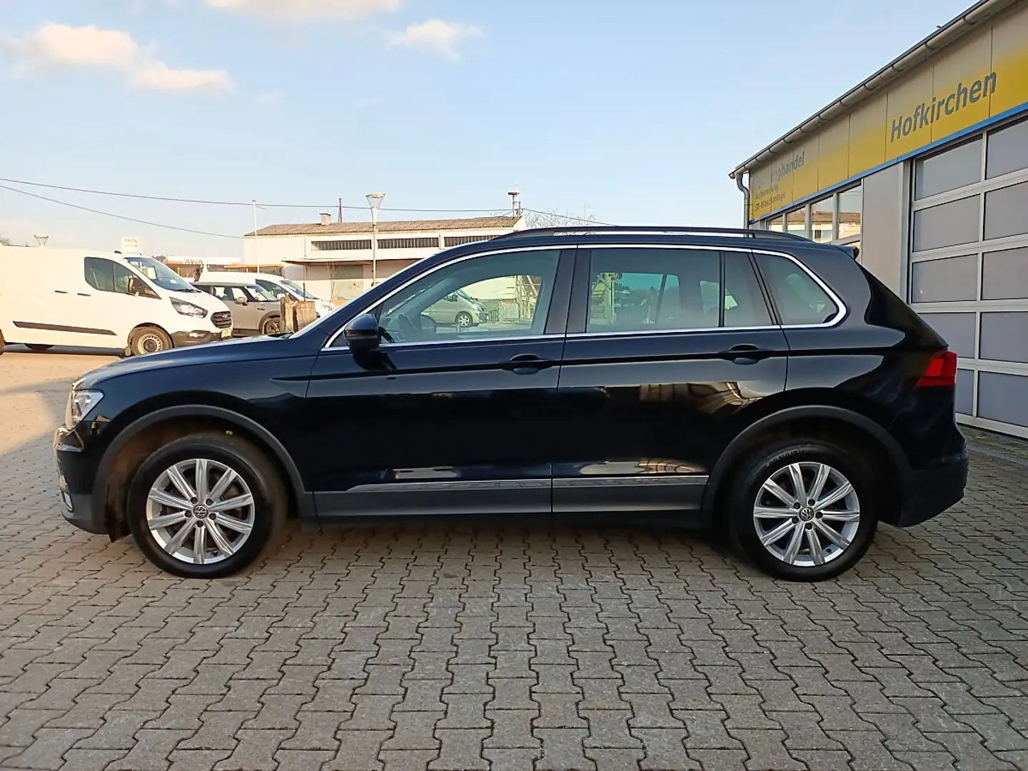 Volkswagen Tiguan 2,0 TDI SCR 4Motion Comfortline DSG *AHV*LED*AC... Schwarz - 2