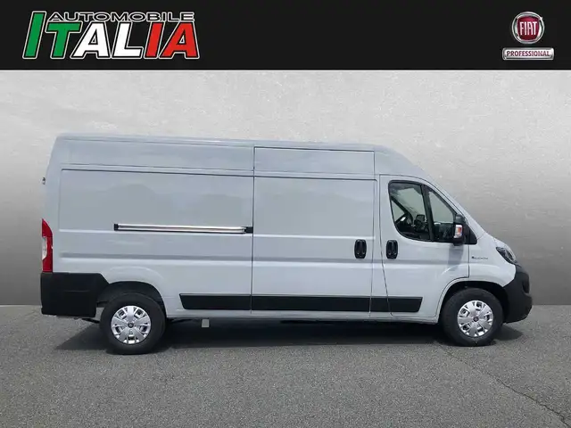 Fiat Ducato view 3
