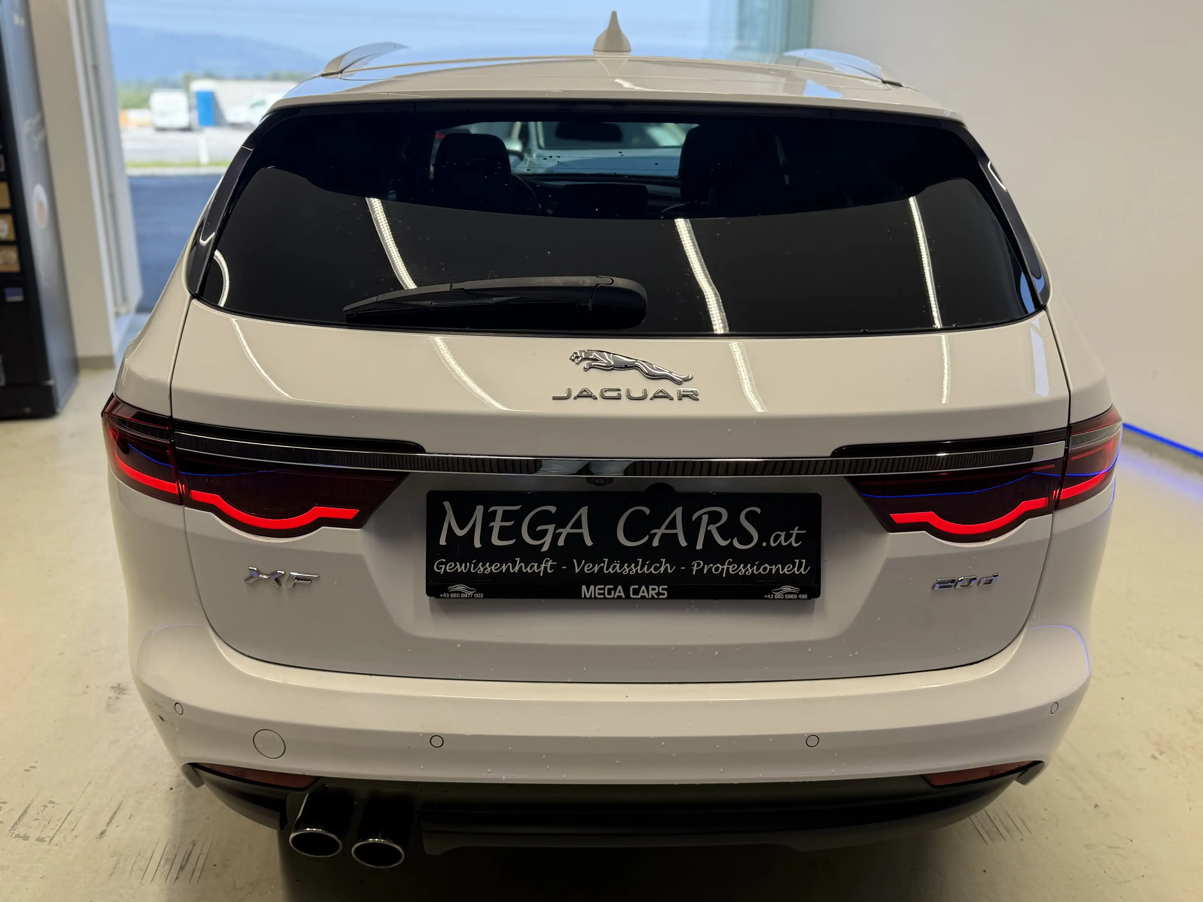 Jaguar XF Kombi Diesel AWD AUT. Pure / ALLRAD / LEDER / — photo 7