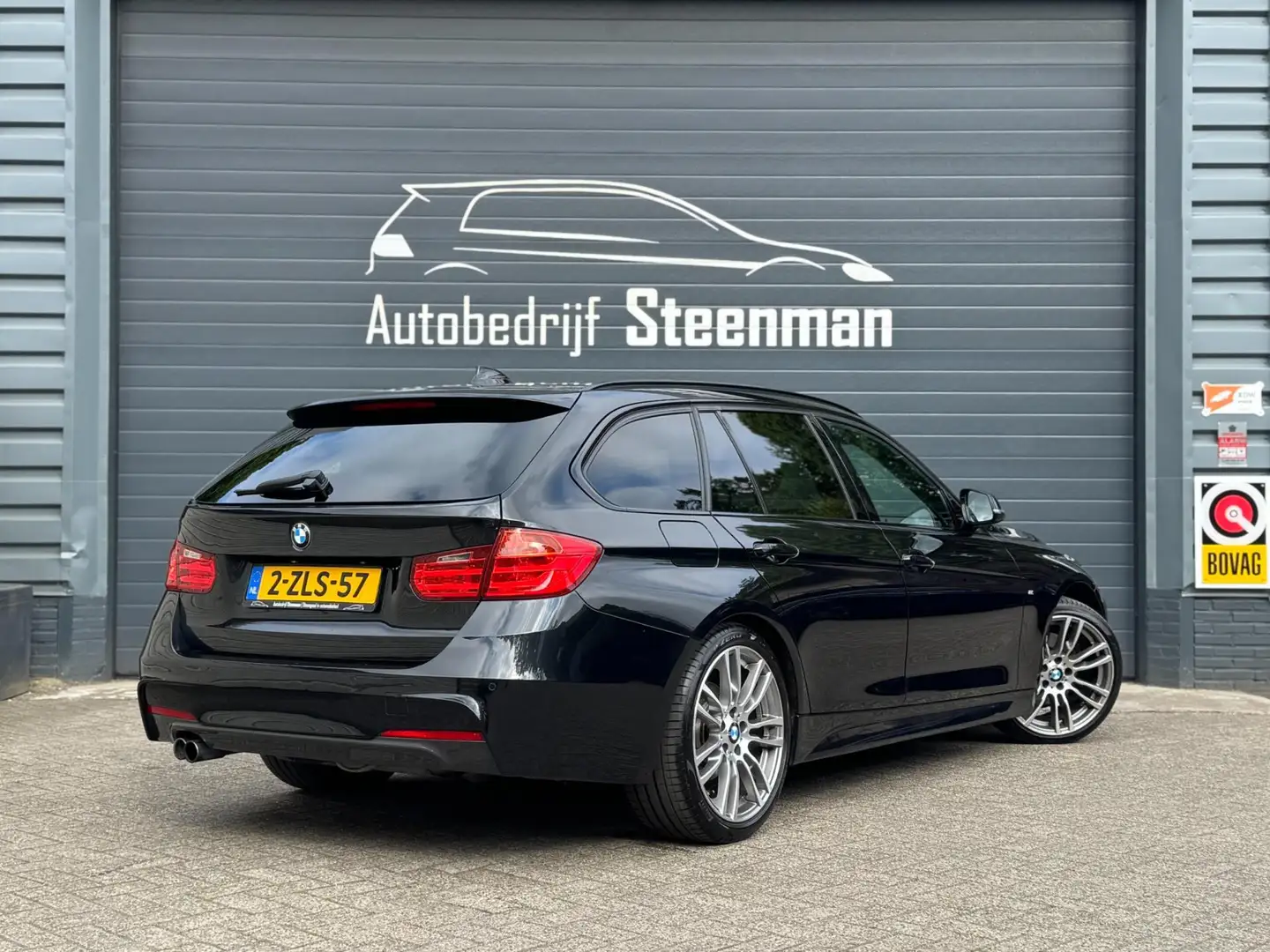 BMW 328 3-serie Touring 328i High Executive | M-pakket | N Nero - 2