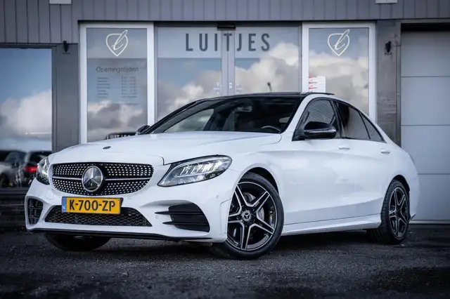 Mercedes-Benz C 180 AMG Night-pakket I Pano-dak I NL-auto I Dealer-ond