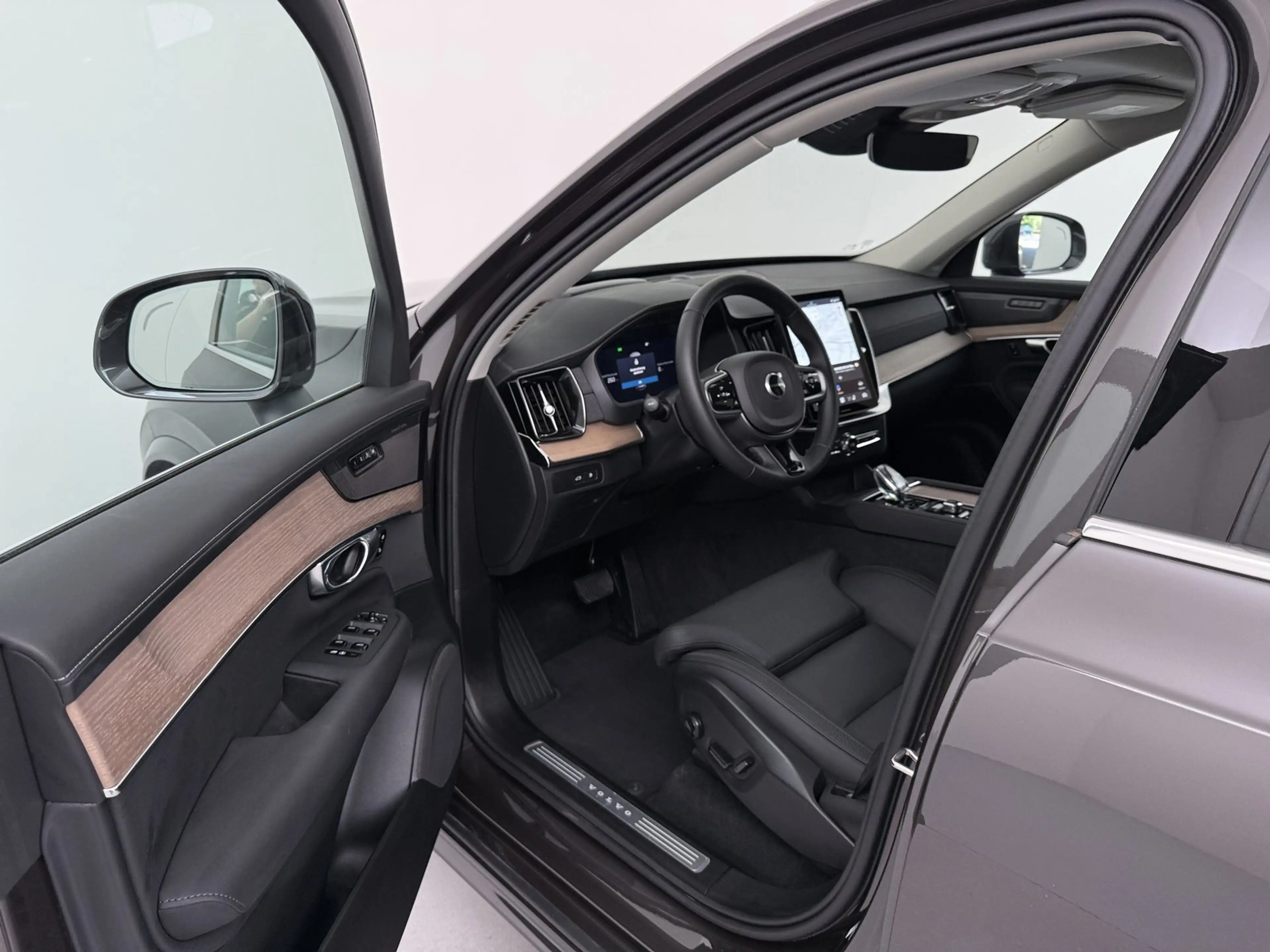 Volvo XC90 T8 Plus Bright AWD — photo 11
