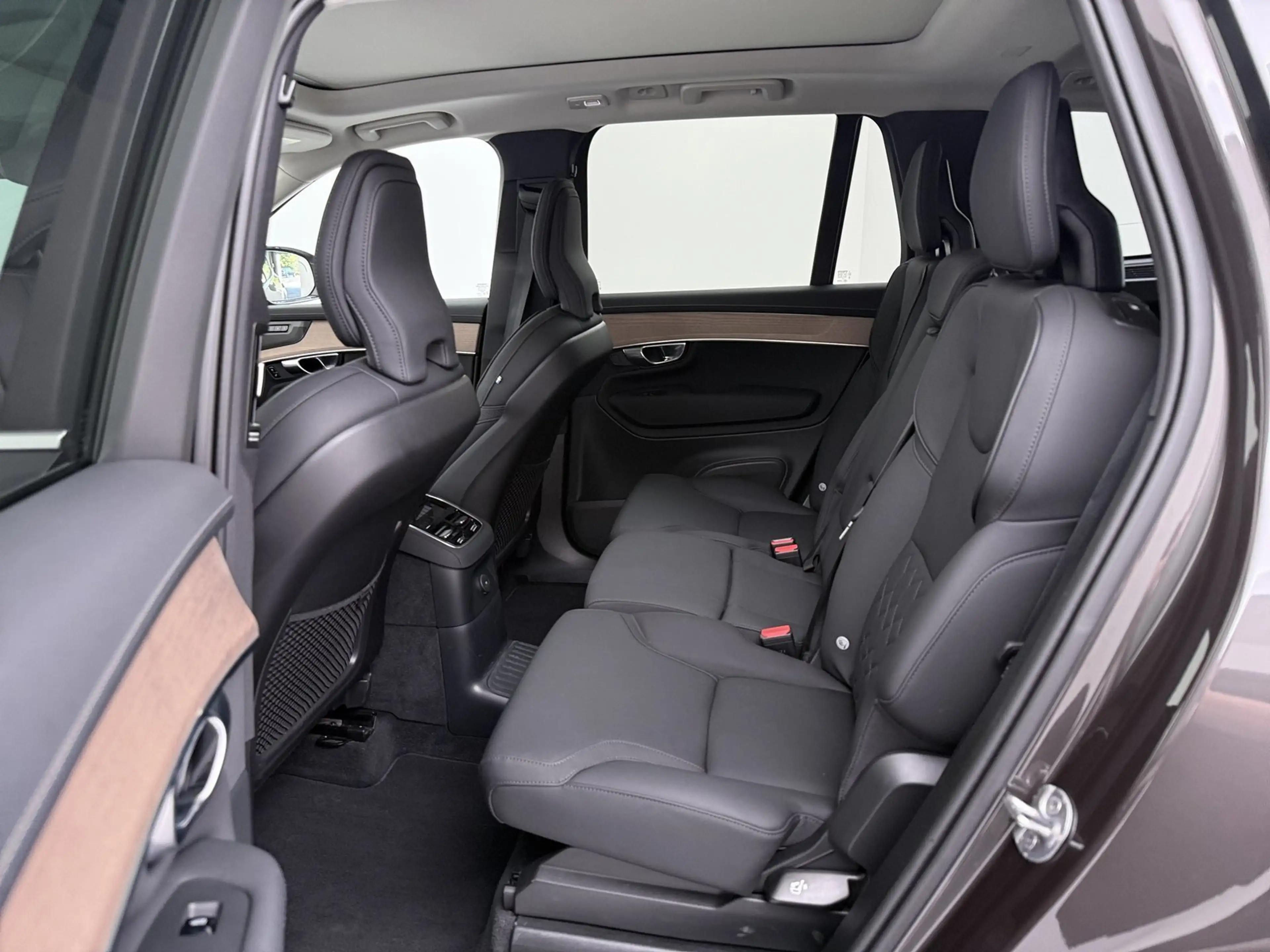 Volvo XC90 T8 Plus Bright AWD — photo 15