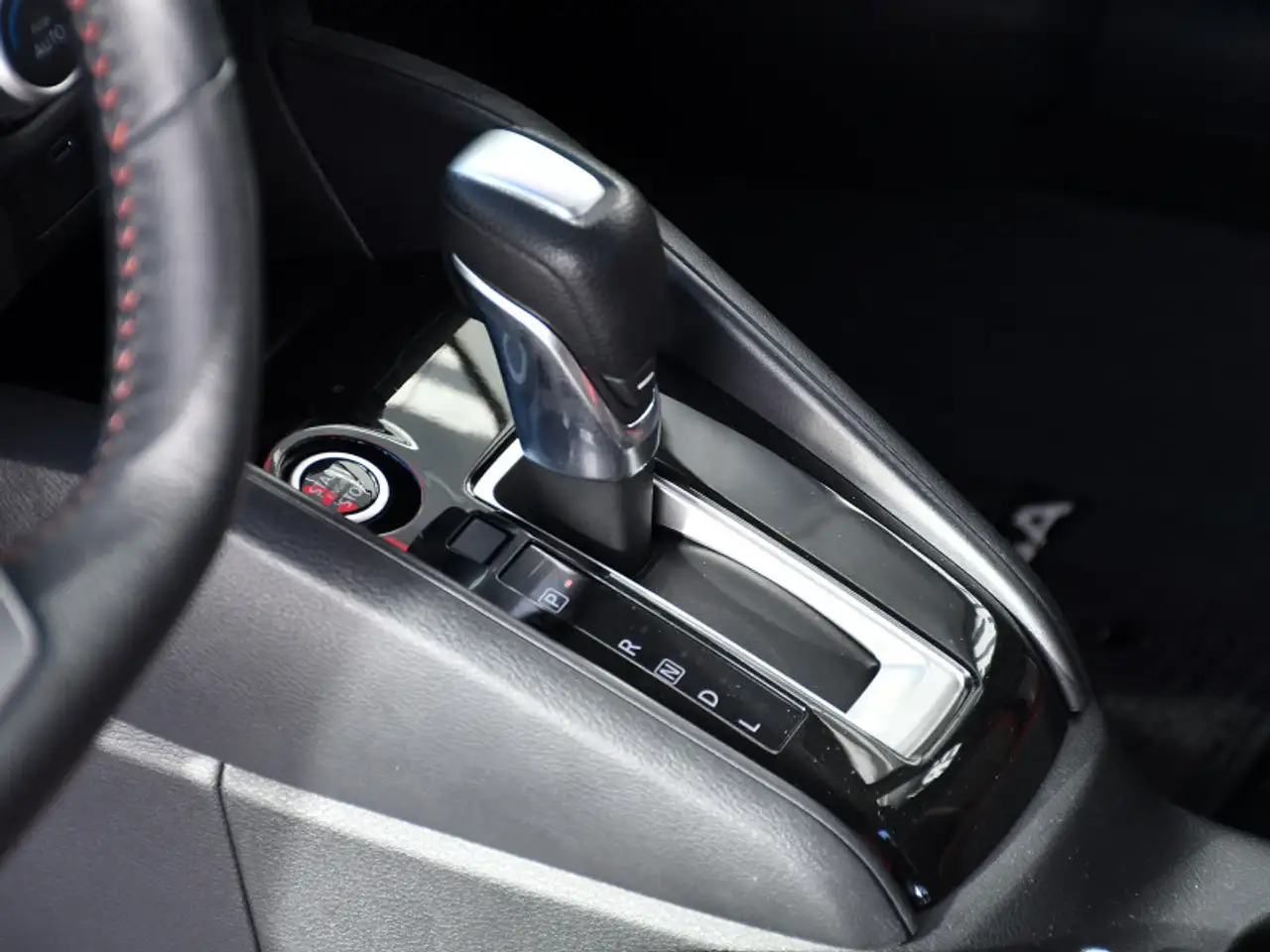 Nissan Versa снимка Nissan Versa