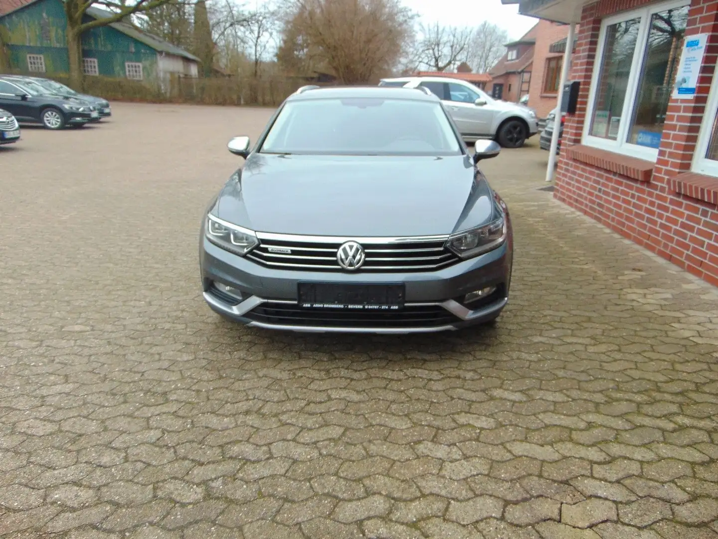 Volkswagen Passat Variant Alltrack  4Motion Grau - 2