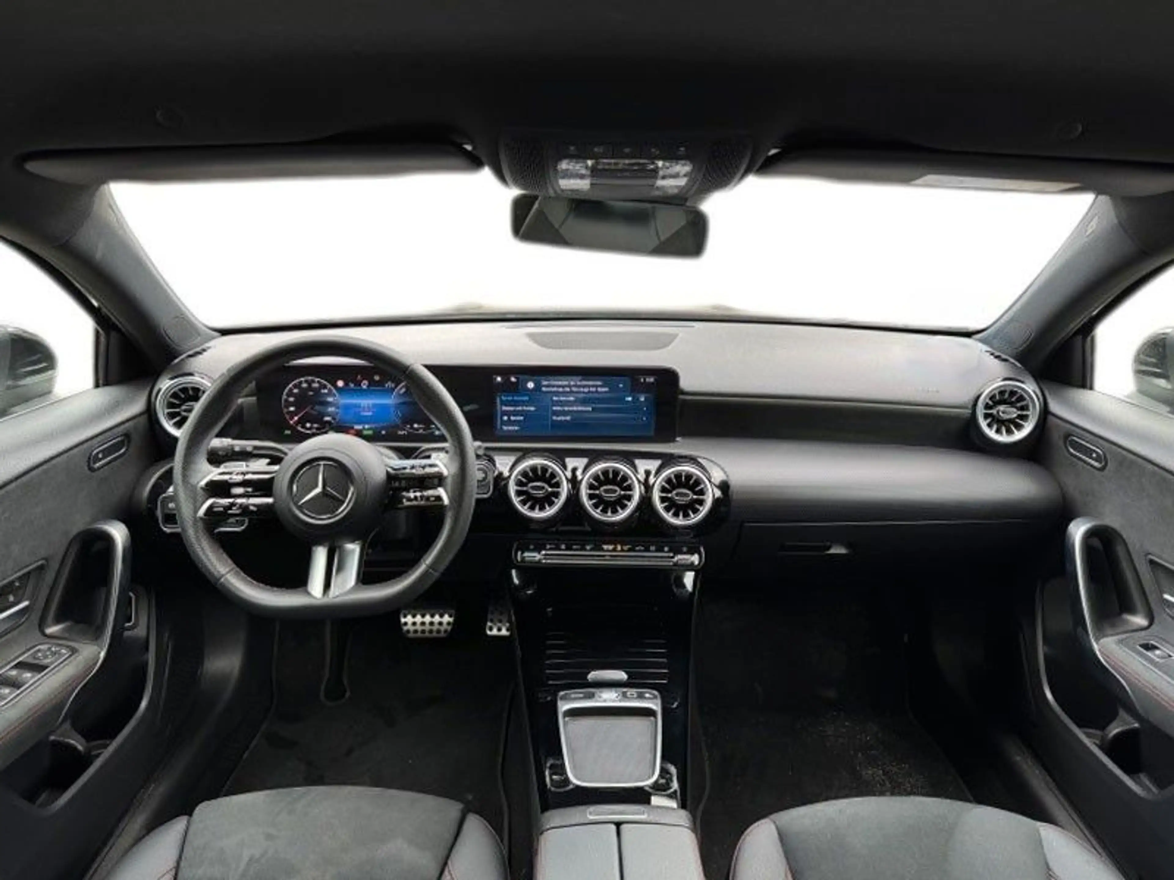 Mercedes-Benz A 250 A A 250 e — photo 11