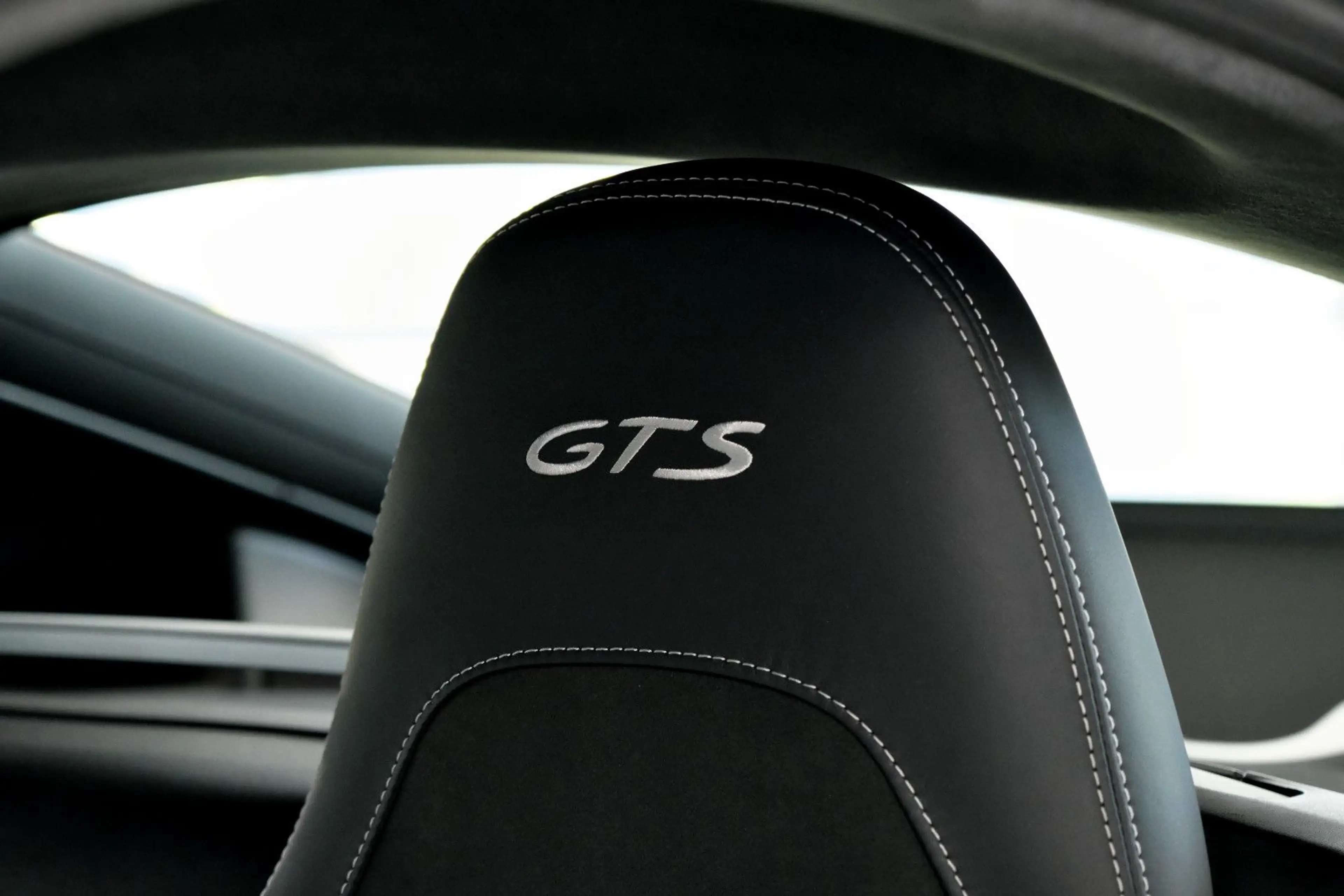 Porsche Cayman 4.0 GTS PDK Burmester GTS-Interieur DE-FZ — photo 11