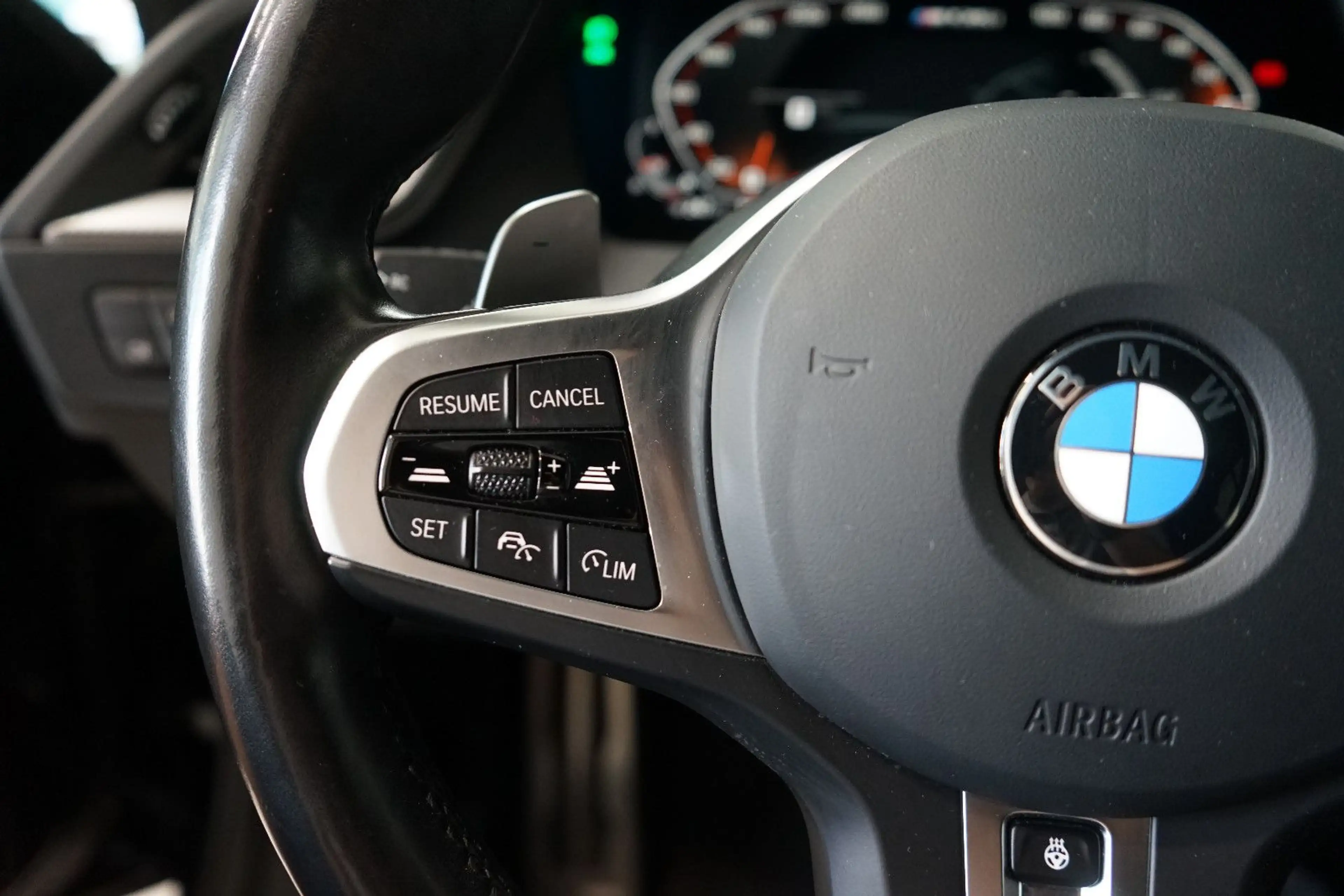 BMW 135 i xDrive 19"+HUD+Kamera+ACC+HarmanKardon+SHZ — photo 14