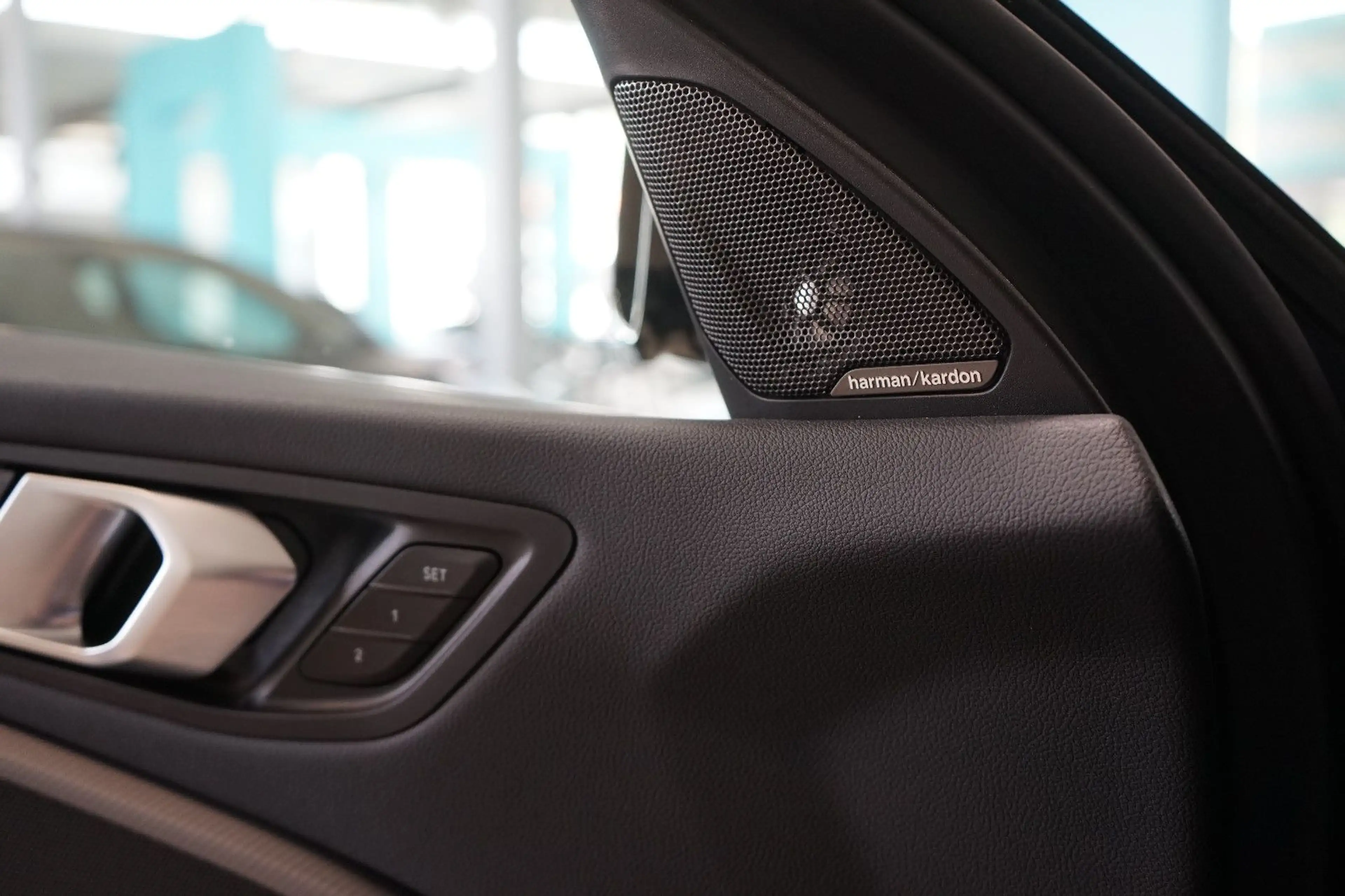 BMW 135 i xDrive 19"+HUD+Kamera+ACC+HarmanKardon+SHZ — photo 11
