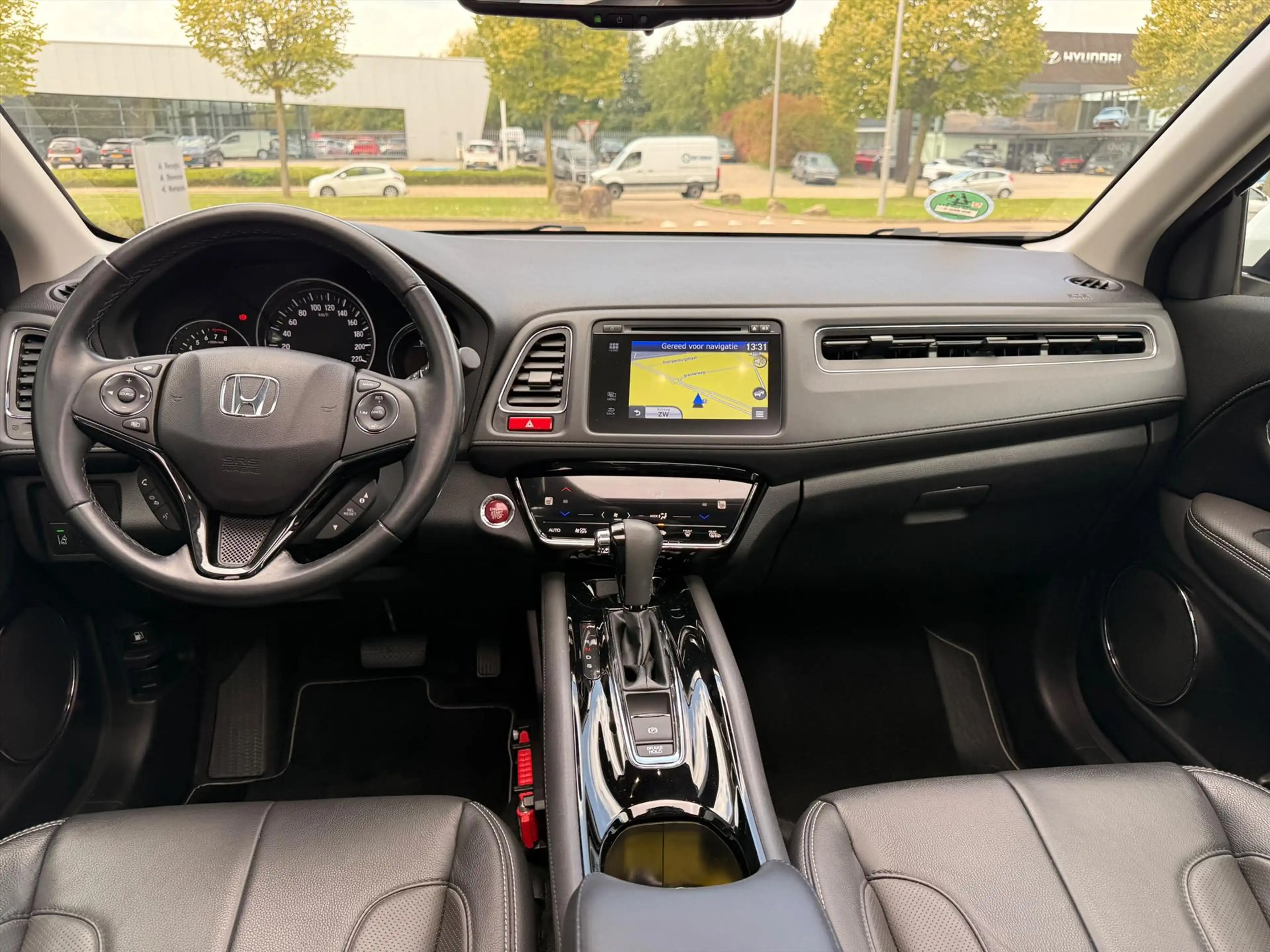 Honda HR-V 1.5 CVT Executive Black Edition | Cam | Panoramada — photo 15