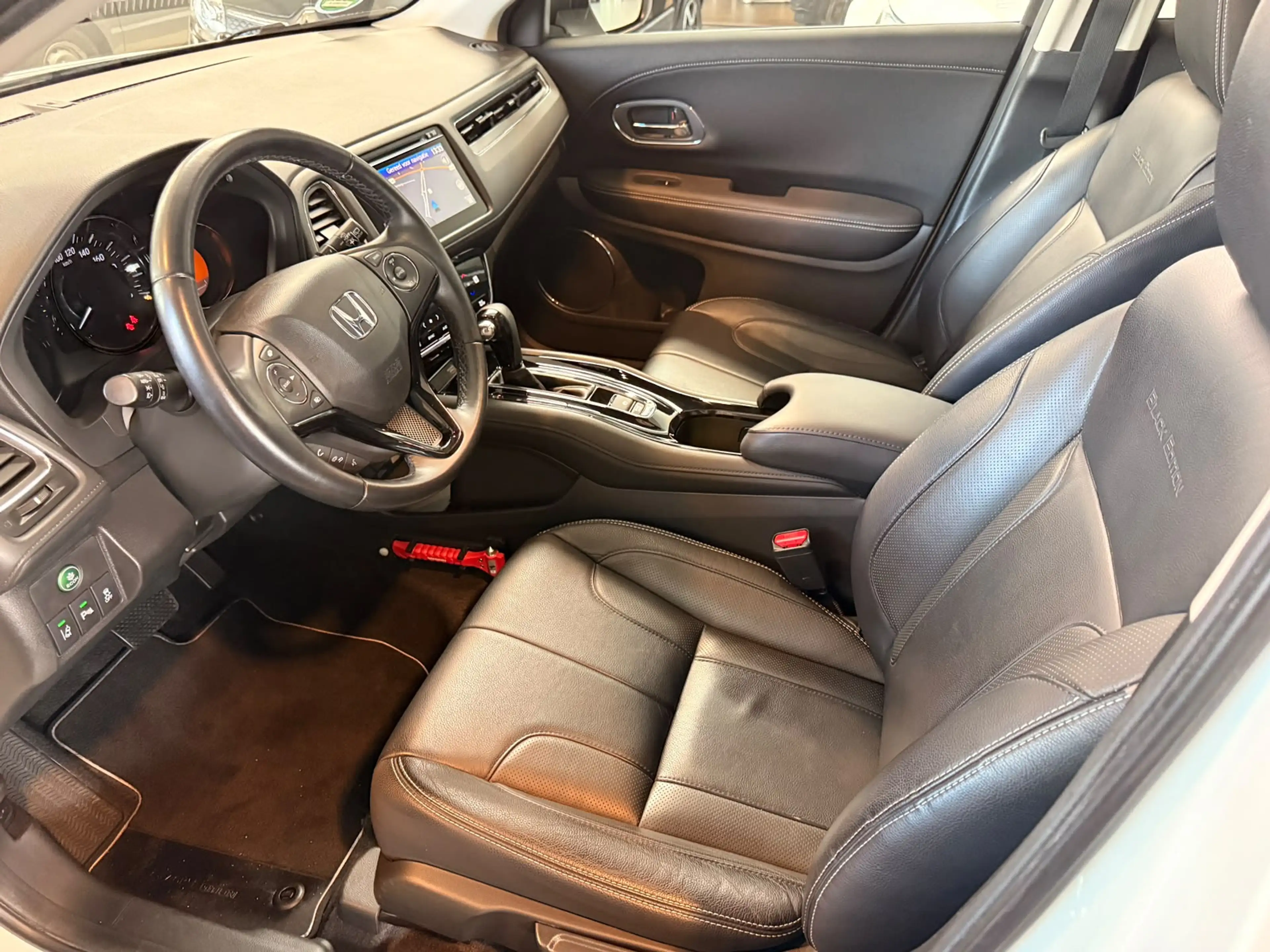 Honda HR-V 1.5 CVT Executive Black Edition | Cam | Panoramada — photo 11