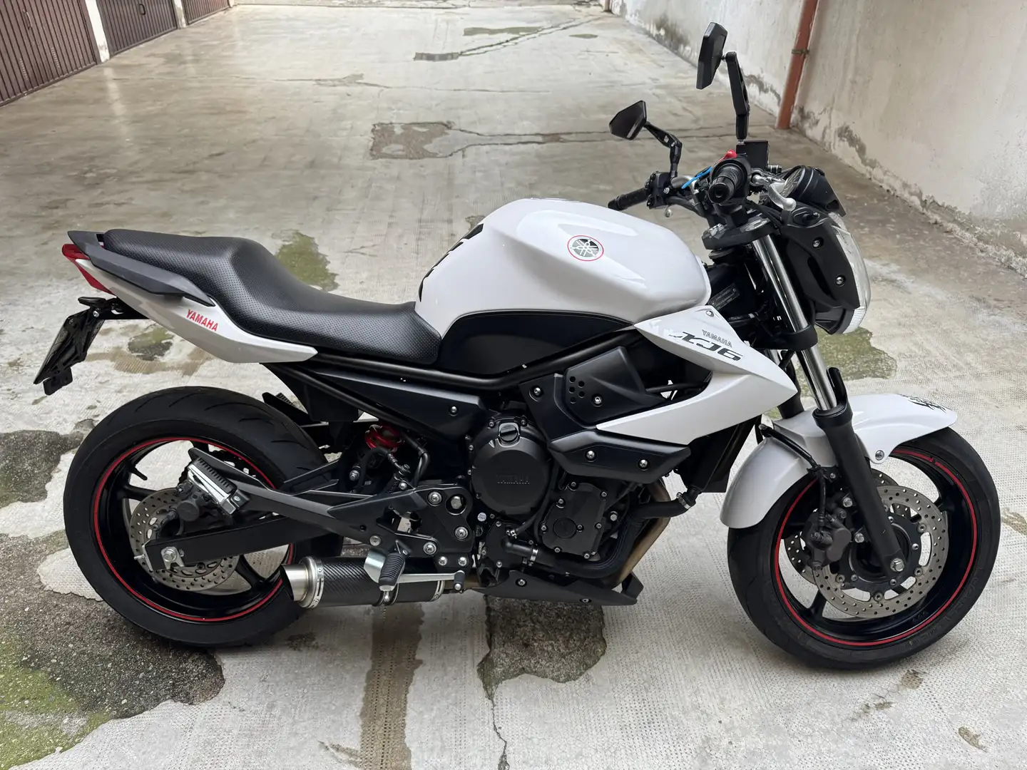 Yamaha XJ 6 Bianco - 1