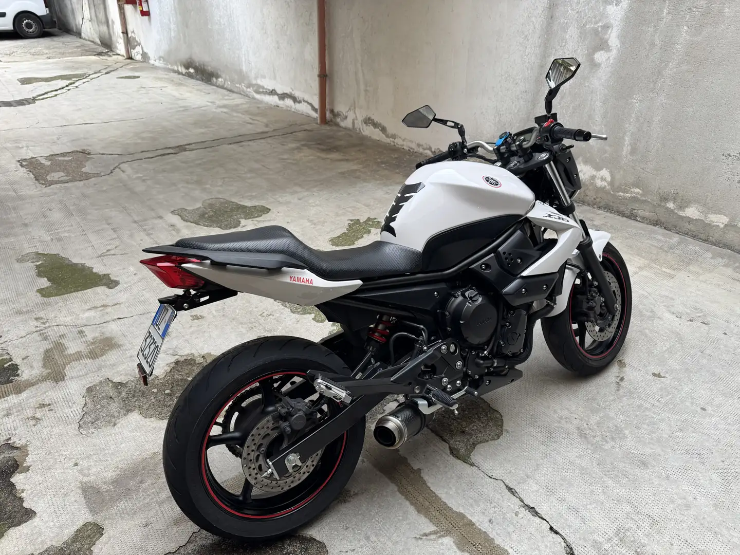 Yamaha XJ 6 Bianco - 2