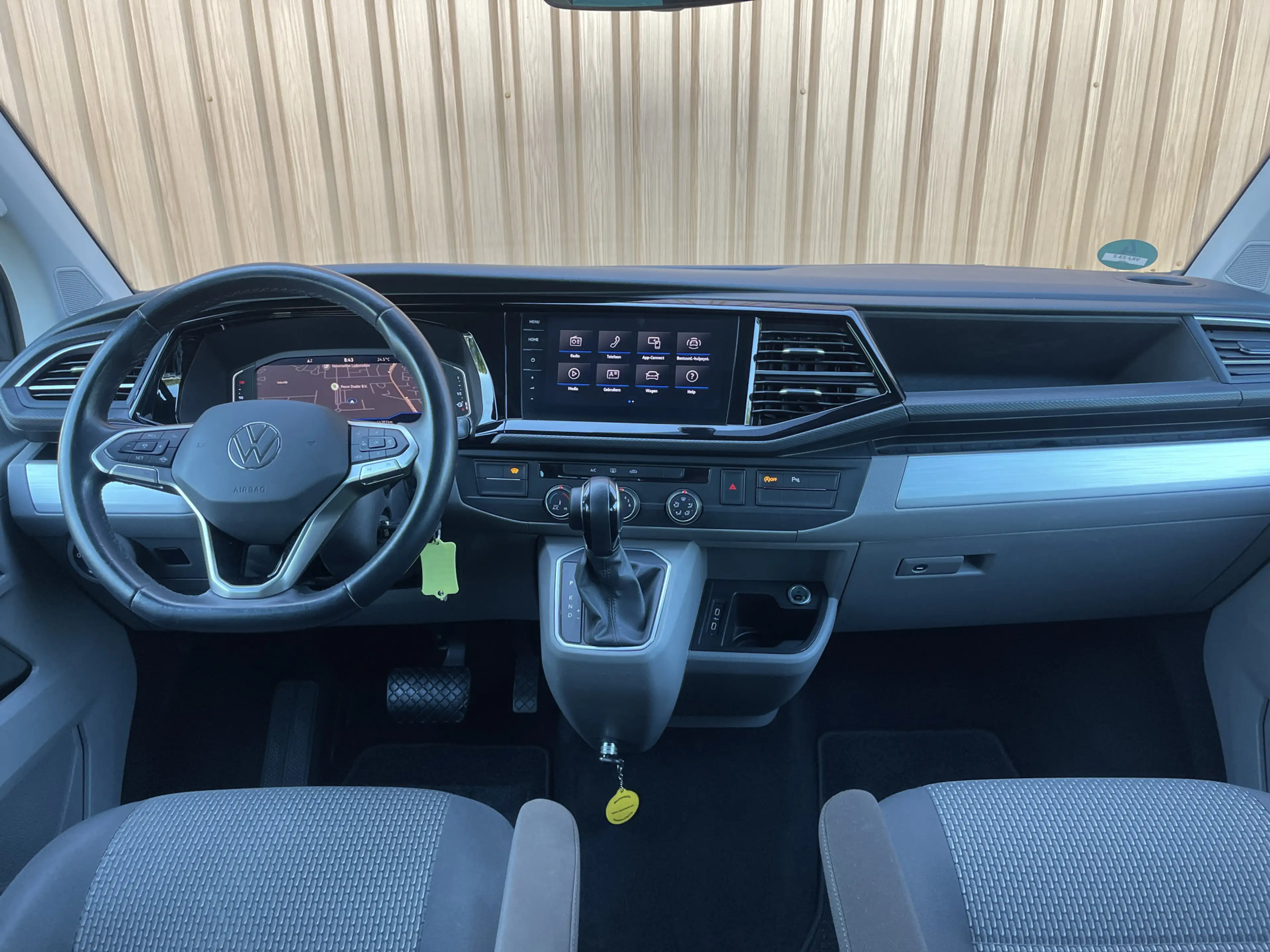 Volkswagen T6.1 Transporter 2.0 TDI L2H1 30 DC | Bulli | Bear Lock | Apple Car — photo 9