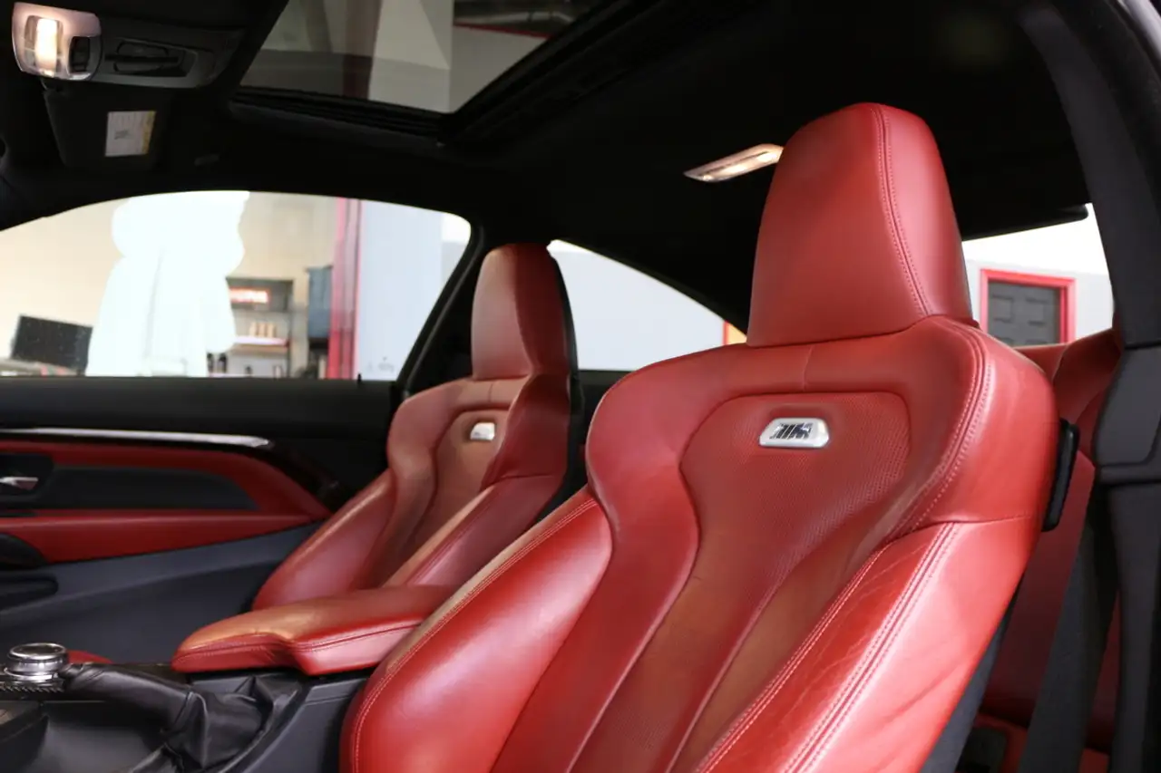 BMW M4 photo BMW M4