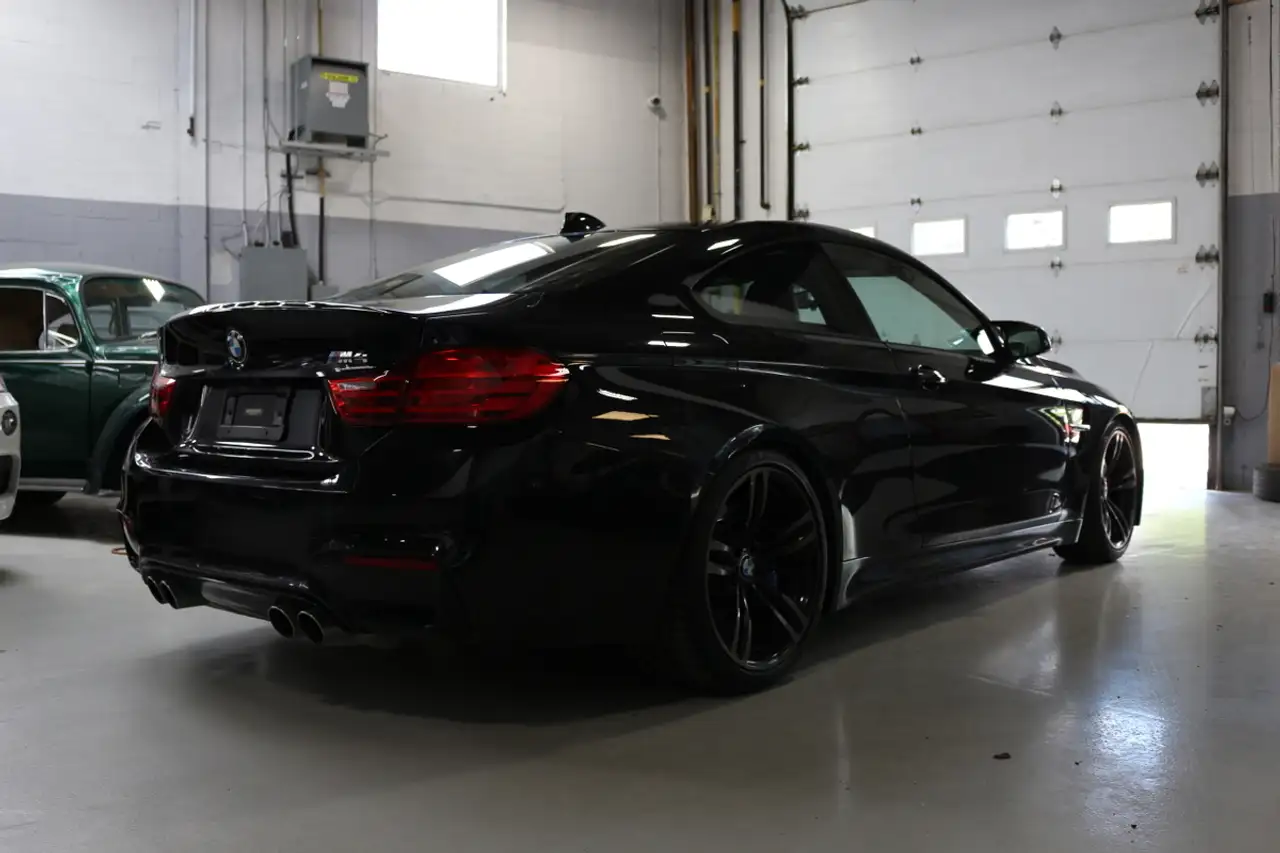 BMW M4 photo BMW M4