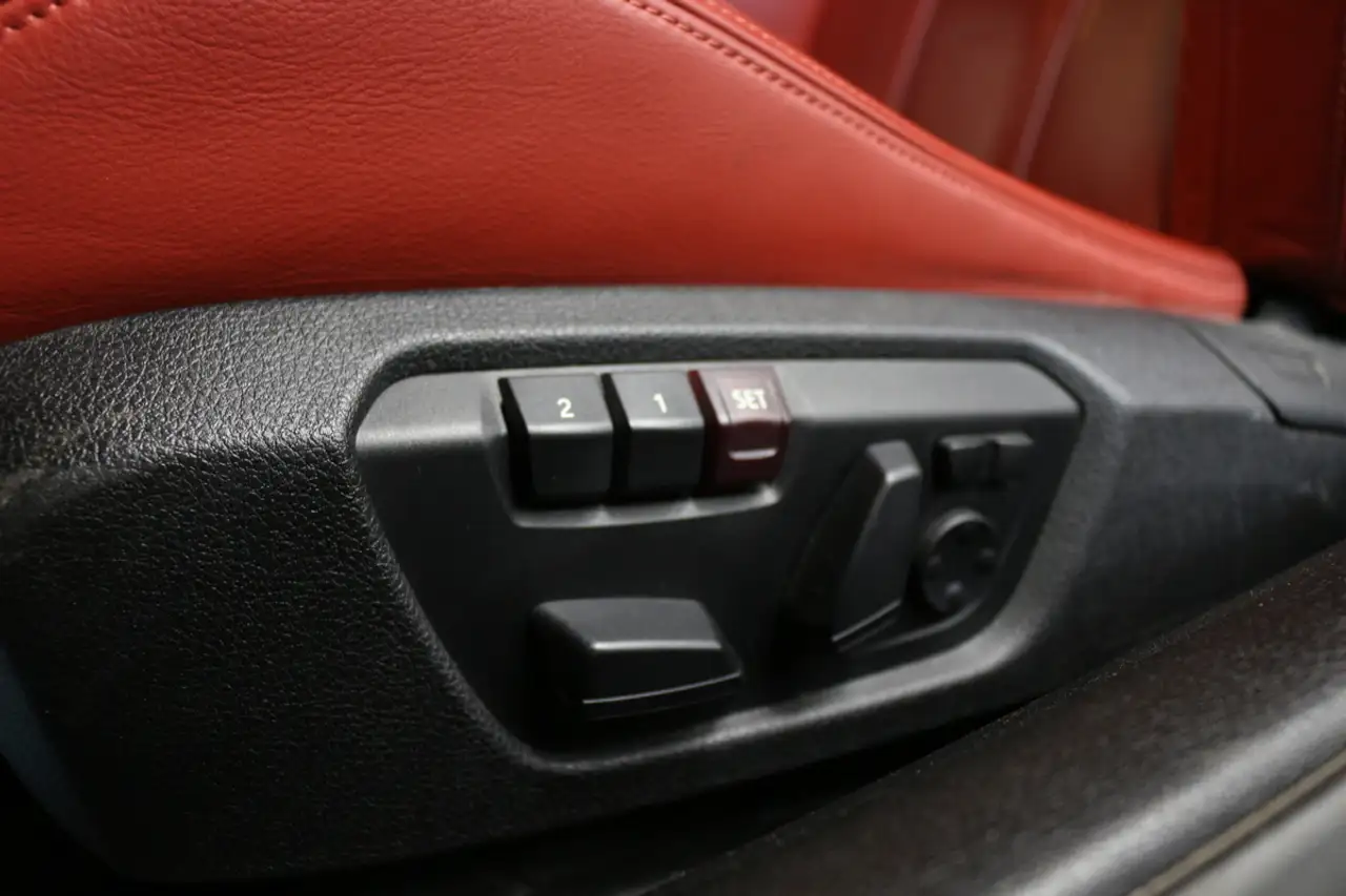 BMW M4 photo BMW M4