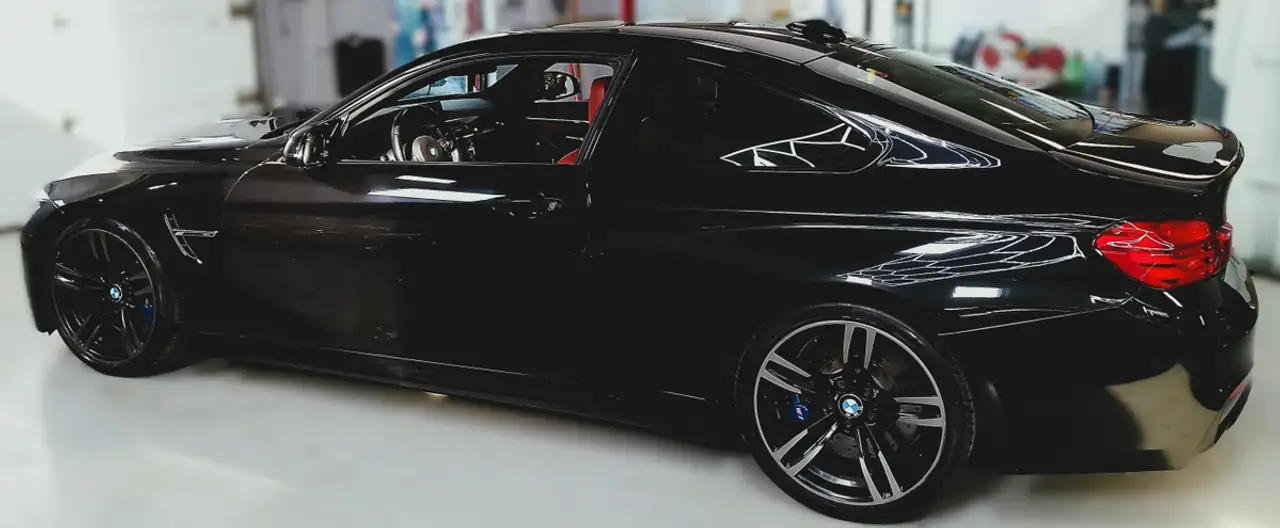 BMW M4 photo BMW M4