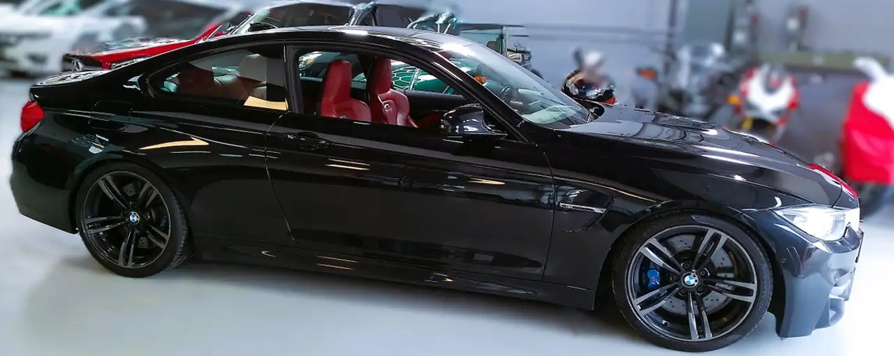 BMW M4 photo BMW M4